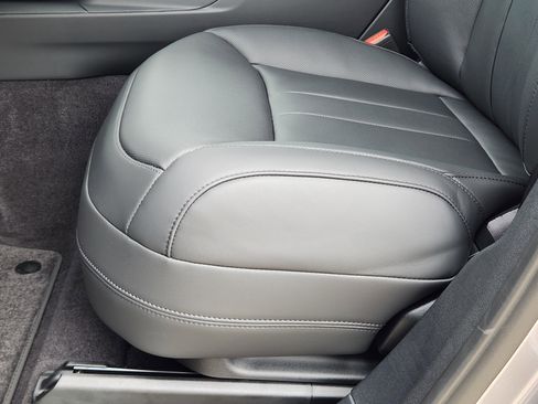 New 2025 Land Rover Range Rover Sport Dynamic SE image 23