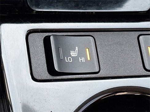 Used 2021 Toyota Prius Prime XLE image 24