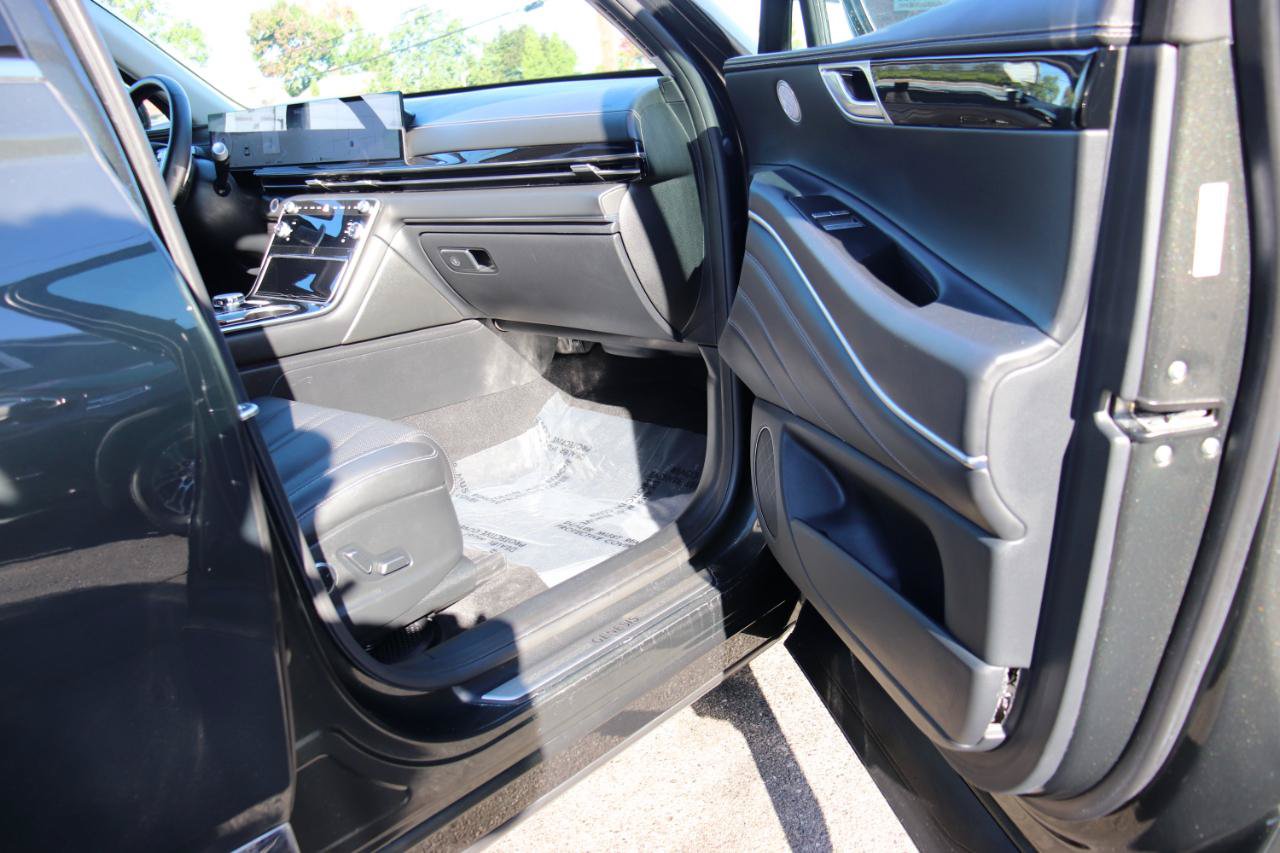 Used 2025 Genesis GV80 2.5T Standard AWD/4WD image 15