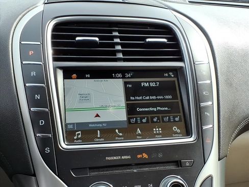 Used 2018 Lincoln MKX Reserve w/ Driver Assistance Package image 18