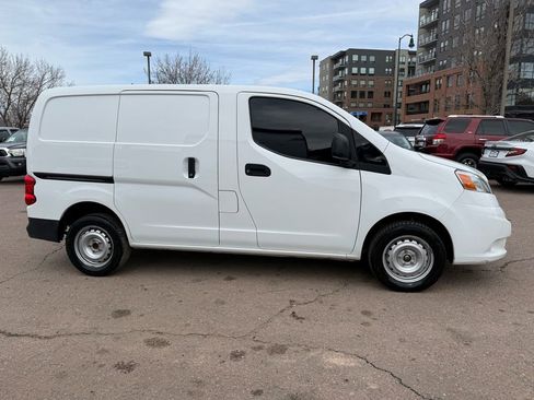 Used 2021 Nissan NV200 S w/ Back Door Glass Package image 2