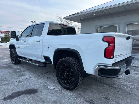 Used 2024 Chevrolet Silverado 2500 LTZ w/ LTZ Plus Package image 5