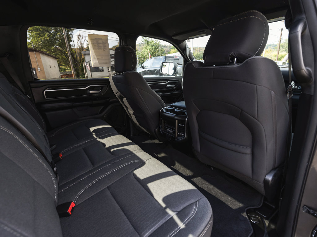 Used 2024 RAM 1500 Big Horn AWD/4WD image 34