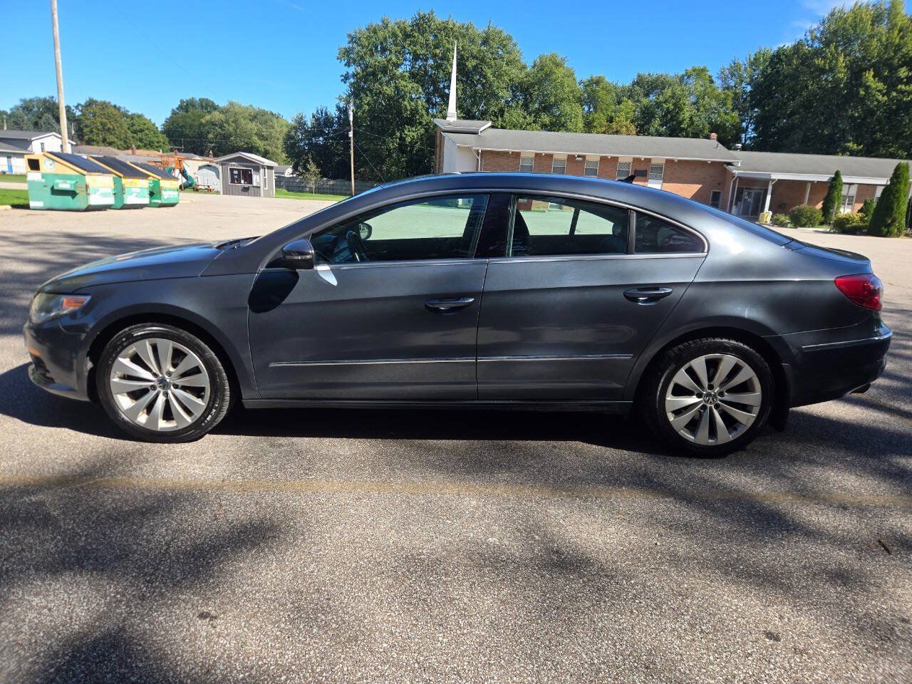 Used 2010 Volkswagen CC Sport FWD image 4