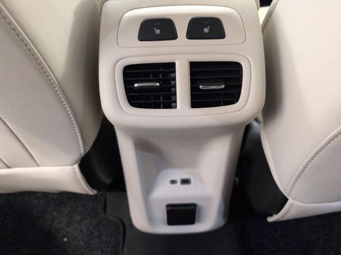 Used 2023 Buick Envision Avenir AWD/4WD image 22