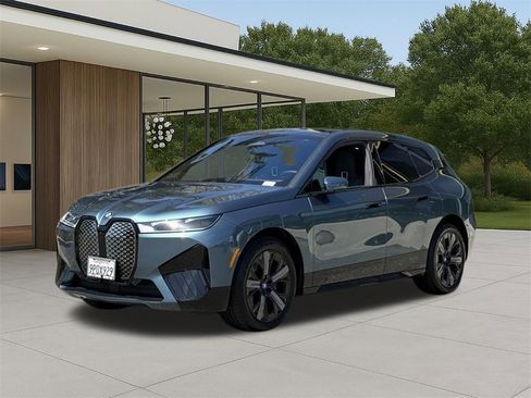 Used 2025 BMW iX xDrive50 w/ Sport Package image 2