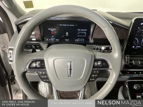 Used 2019 Lincoln Navigator L Select RWD image 44