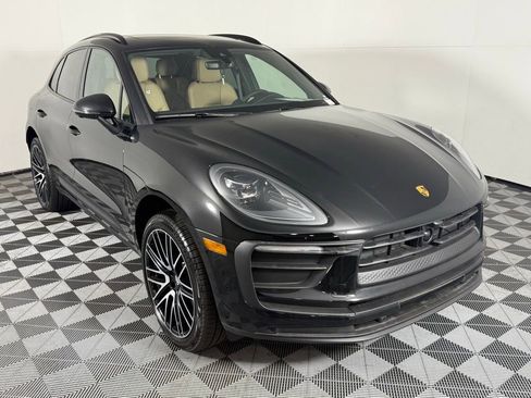 New 2025 Porsche Macan image 9