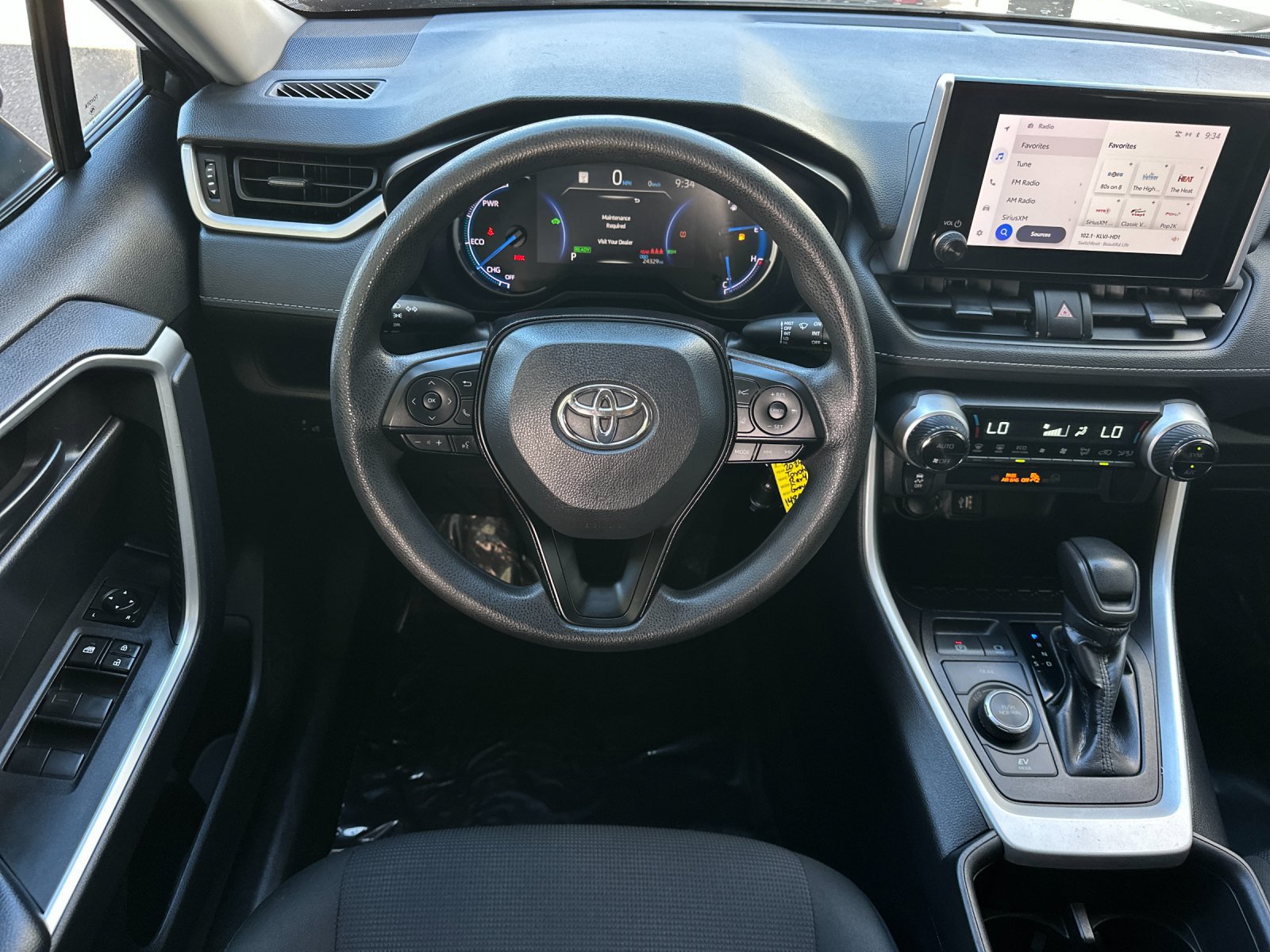 Used 2024 Toyota RAV4 LE AWD/4WD image 13