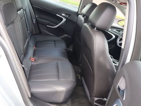 Used 2016 Buick Regal FWD image 17