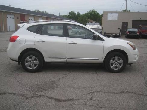 Used 2014 Nissan Rogue S w/ Convenience Package AWD/4WD image 5