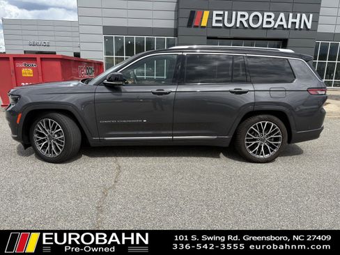 Used 2022 Jeep Grand Cherokee L Summit image 2