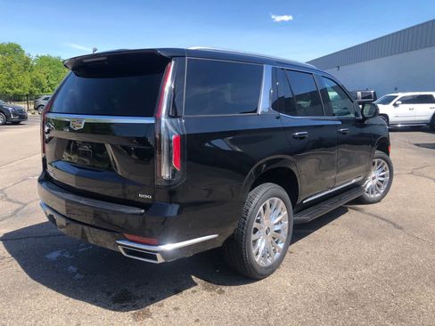 Used 2021 Cadillac Escalade Premium Luxury AWD/4WD image 3