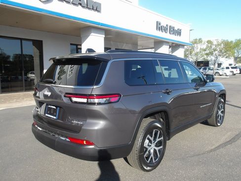 New 2025 Jeep Grand Cherokee L Limited w/ Luxury Tech Group II image 8