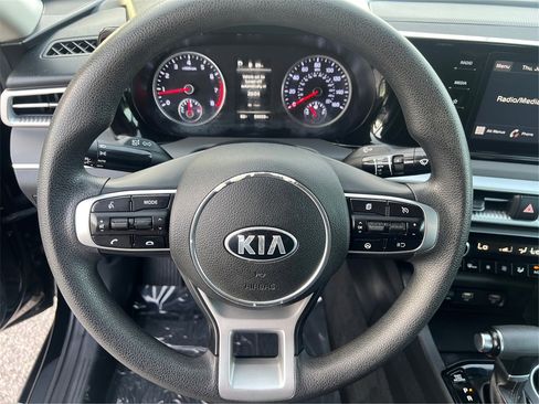 Used 2022 Kia K5 LXS image 17