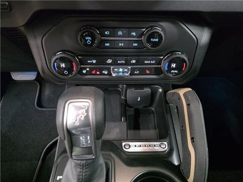New 2026 Ford Bronco Badlands AWD/4WD image 11