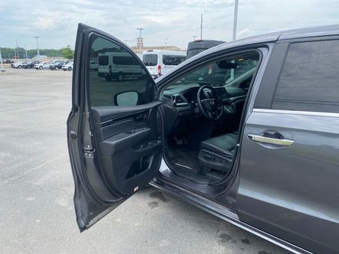 Used 2023 Honda Odyssey Touring image 10