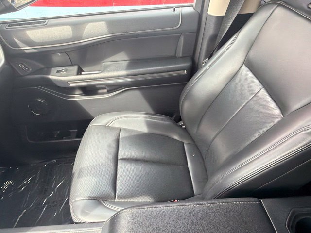 Used 2024 Ford Expedition XLT AWD/4WD image 18