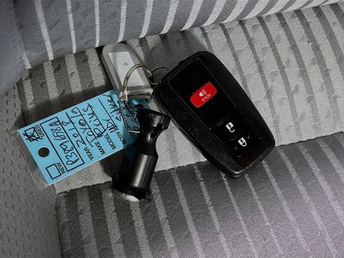 Used 2018 Toyota Prius Two image 36