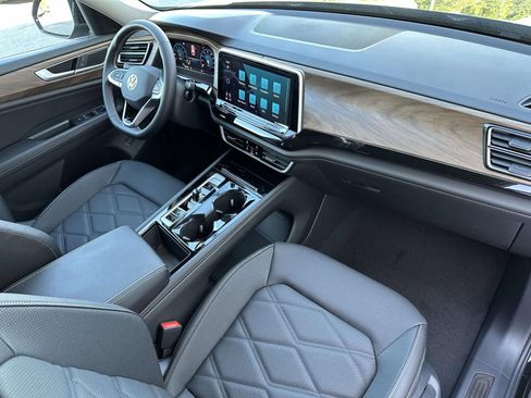 New 2026 Volkswagen Atlas SE image 12