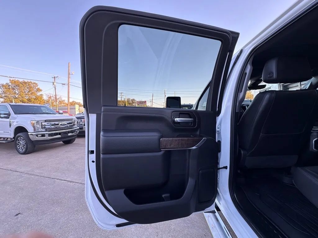 Used 2020 GMC Sierra 2500 Denali w/ Technology Package AWD/4WD image 10
