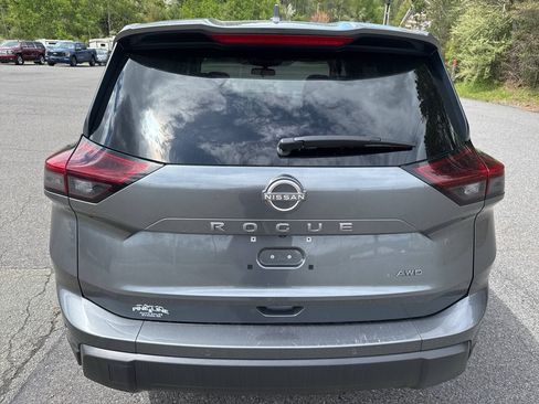 Used 2025 Nissan Rogue SV AWD/4WD image 4