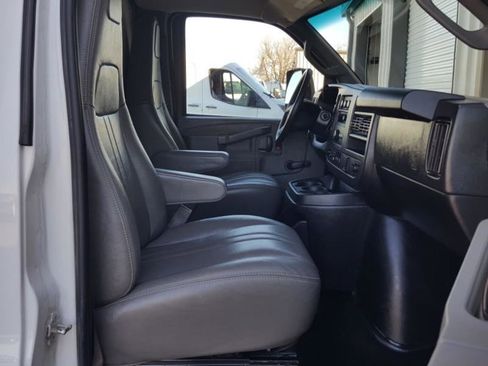 Used 2019 Chevrolet Express 3500 G3500 159 image 17