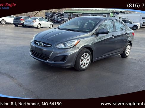 Used 2012 Hyundai Accent GLS image 1