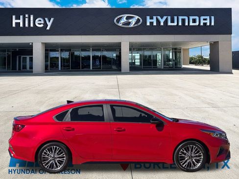 Used 2024 Kia Forte GT-Line w/ GT-Line Premium Package image 3