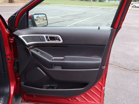 Used 2012 Ford Explorer Limited FWD image 28