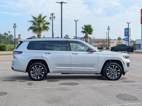 Used 2023 Jeep Grand Cherokee L Overland AWD/4WD image 6