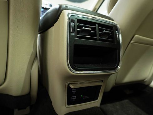 Used 2017 Lincoln Continental Select FWD image 15