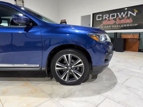 Used 2018 Nissan Pathfinder Platinum w/ Cargo Package AWD/4WD image 6