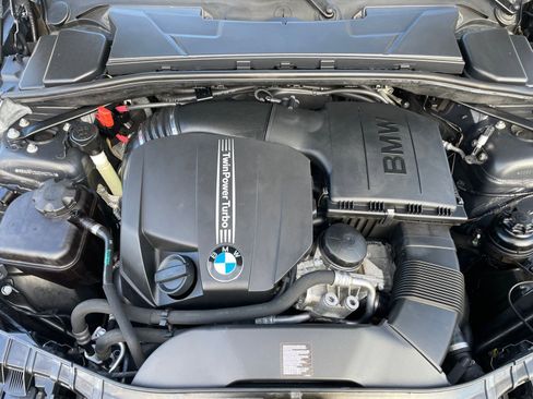 Used 2013 BMW 135i Convertible image 25