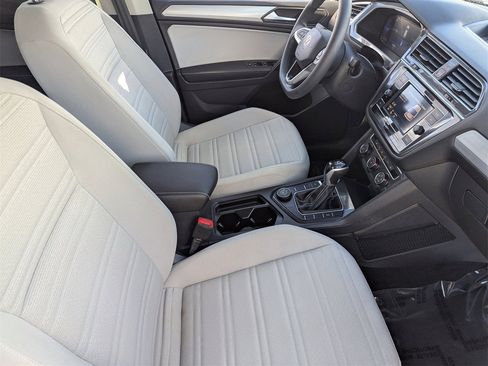 Used 2022 Volkswagen Tiguan S image 9