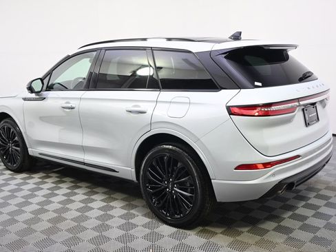 New 2026 Lincoln Corsair Reserve w/ Jet Appearance Package AWD/4WD image 3