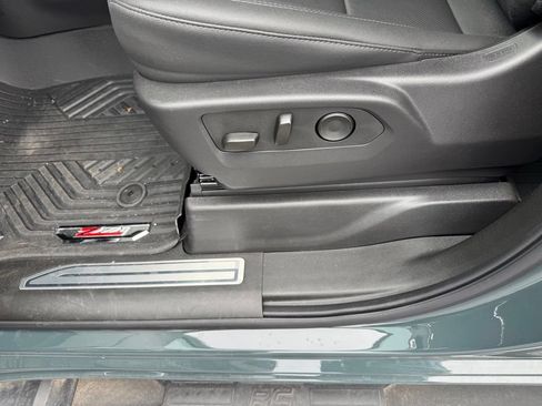 Certified 2025 Chevrolet Silverado 1500 LTZ AWD/4WD image 18