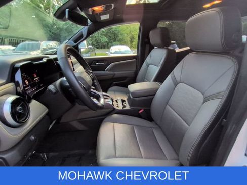 Used 2024 Chevrolet Colorado ZR2 w/ ZR2 Convenience Package III AWD/4WD image 20