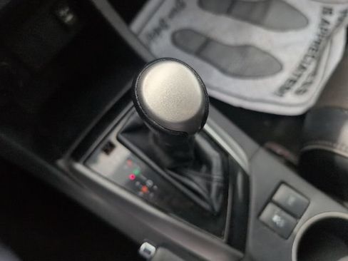 Used 2015 Toyota Corolla S FWD image 24