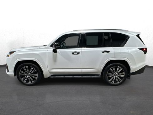 Certified 2025 Lexus LX 700h Luxury image 6