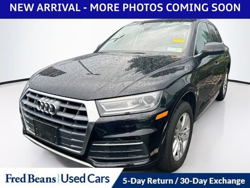 Used 2020 Audi Q5 2.0T Premium w/ Convenience Package AWD/4WD image 2