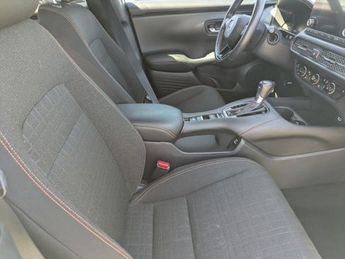Used 2023 Honda HR-V Sport image 12