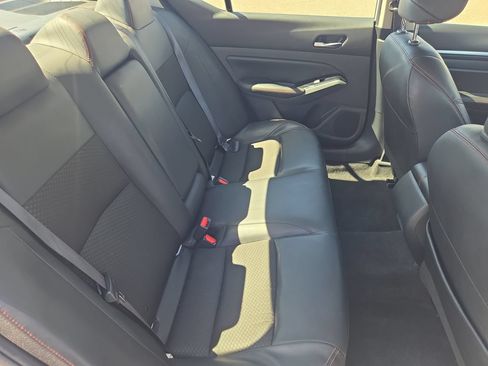 Certified 2024 Nissan Altima 2.5 SR FWD image 11
