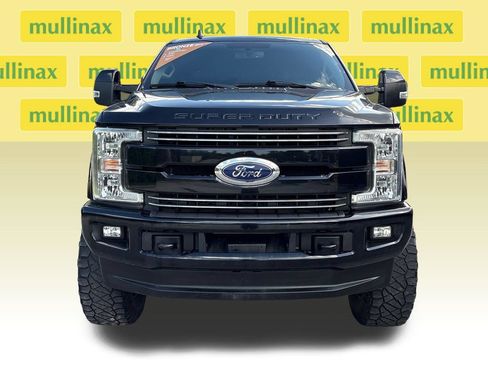 Used 2019 Ford F250 Lariat w/ Lariat Value Package AWD/4WD image 23