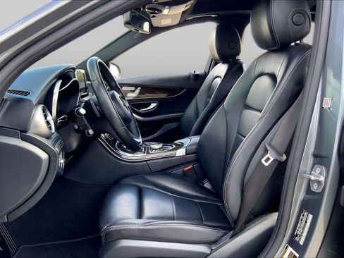 Used 2018 Mercedes-Benz C 300 Sedan w/ Premium Package image 8