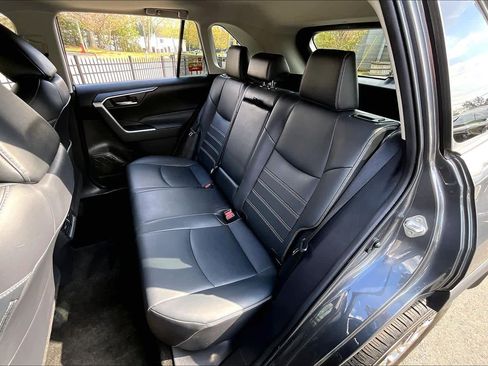 Certified 2020 Toyota RAV4 XLE Premium image 21