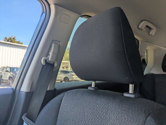 Used 2025 Nissan Rogue SV FWD image 33