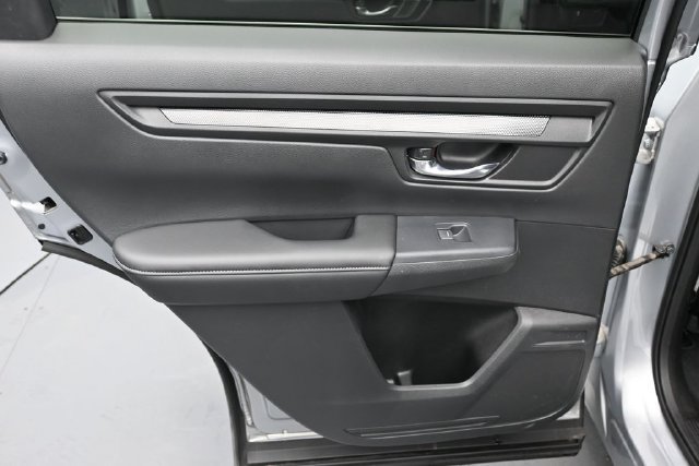 Used 2025 Honda CR-V LX image 12