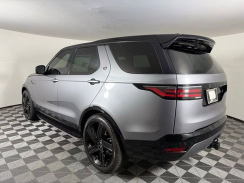 Certified 2025 Land Rover Discovery Dynamic SE image 5