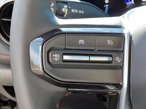 Used 2023 Chevrolet Colorado Z71 w/ Z71 Convenience Package 2 image 15